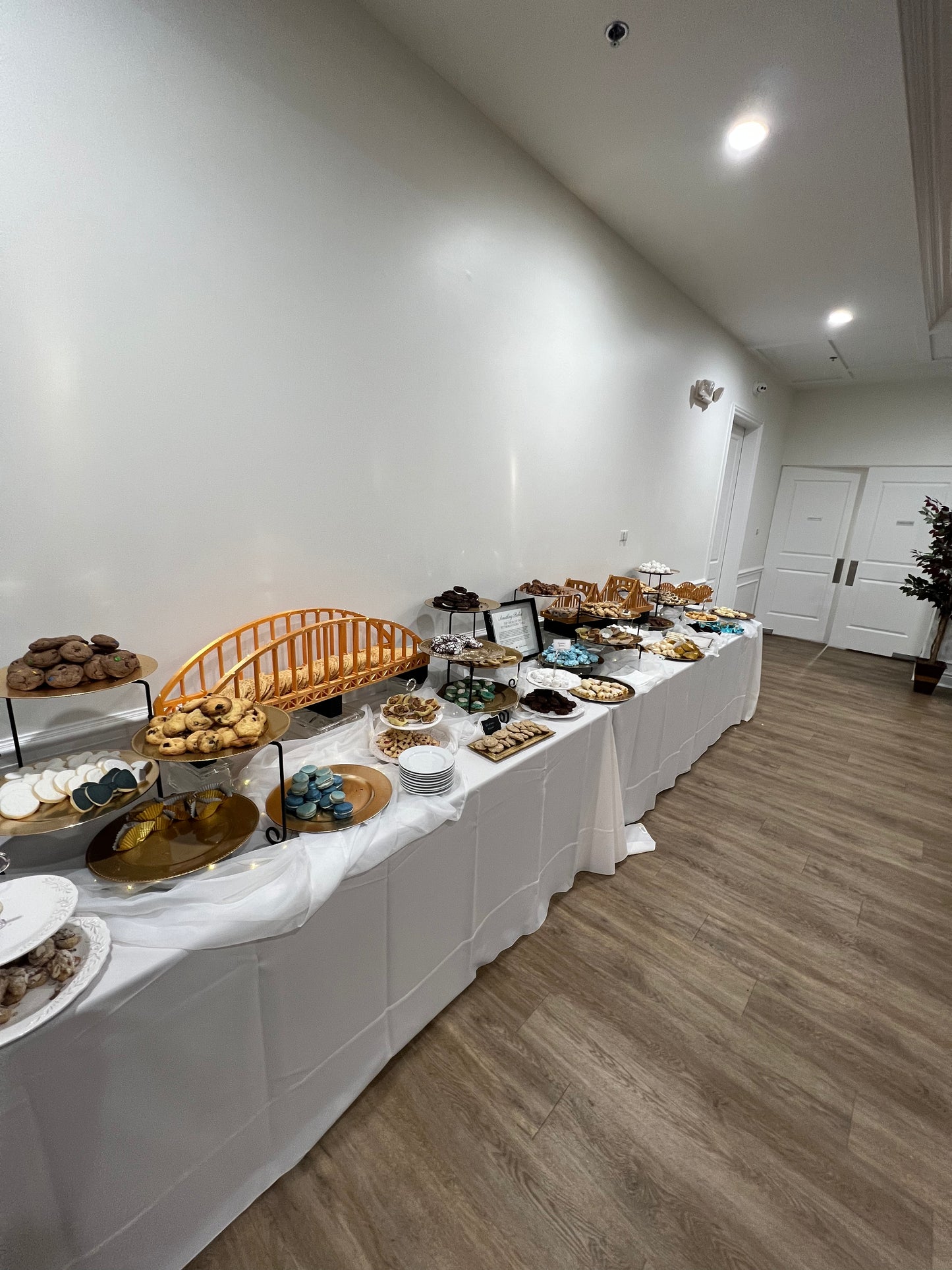 XL Fort Pitt Cookie Table Bridge™ RENTAL